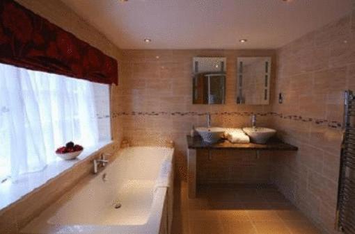 Newtown House Hotel South Hayling Room photo